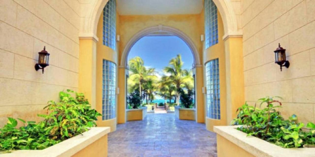 Villa Renaissance Unit 205 Grace Bay Beach Exterior photo